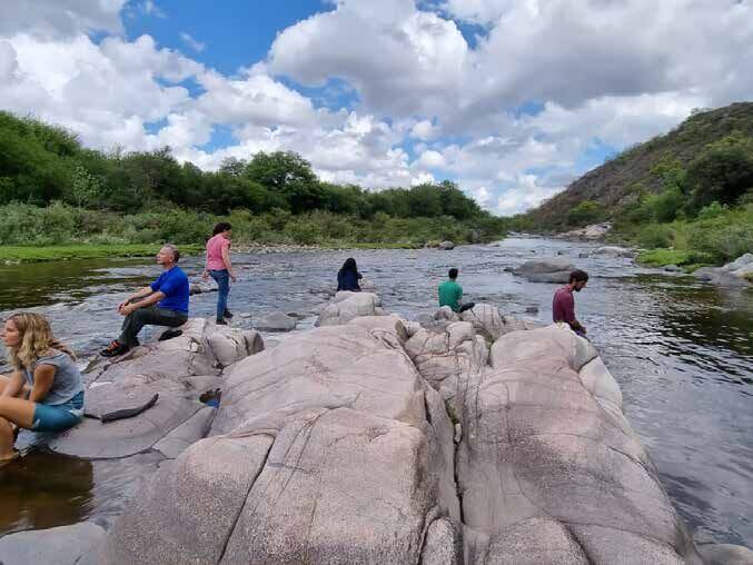 El río de San Marcos, a metros de las casas.